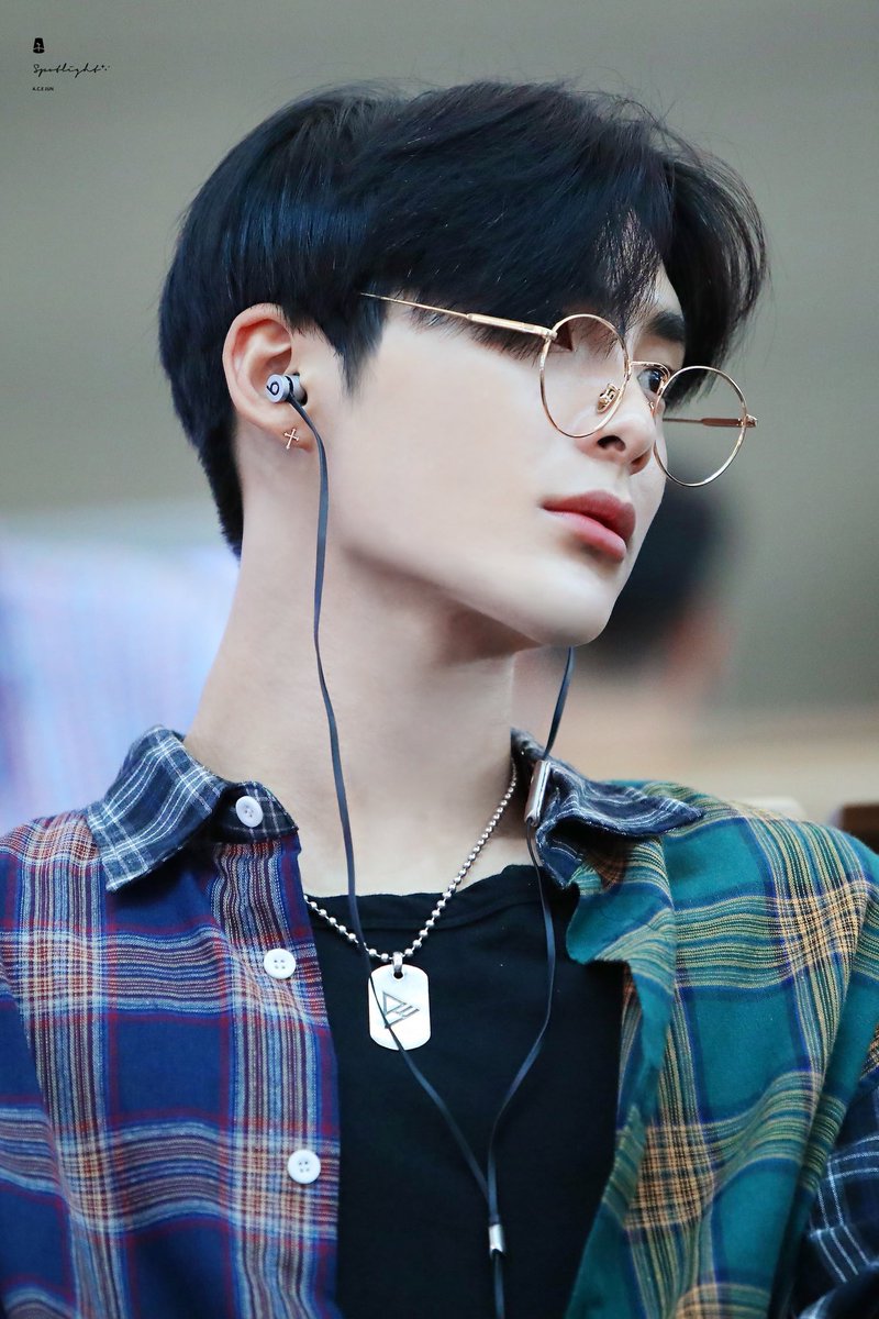 junheeUWU's tweet photo. Who died ? https://t.co/54haumYatz