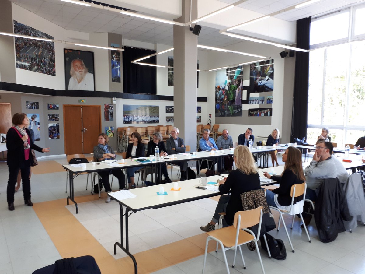 2eme groupe de travail "#Développement des activités des AI en lien avec les #entreprises de #nettoyage" à #Bruay la Buissiere...
Rencontre avec le Fare Propreté et le <a href="/Geiq/">Lizanne van der Westhuizen</a> Propreté..