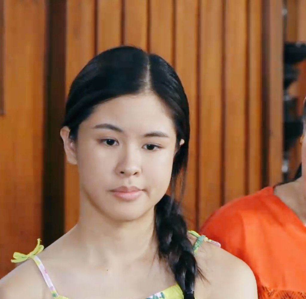 superkdkd's tweet photo. From all smiles to sad to simangot real quick si Shiela. Shipper na shipper eh hahahaha

@delavinkisses 
#PlayHouseAlmostOver https://t.co/lU0yo4alhZ