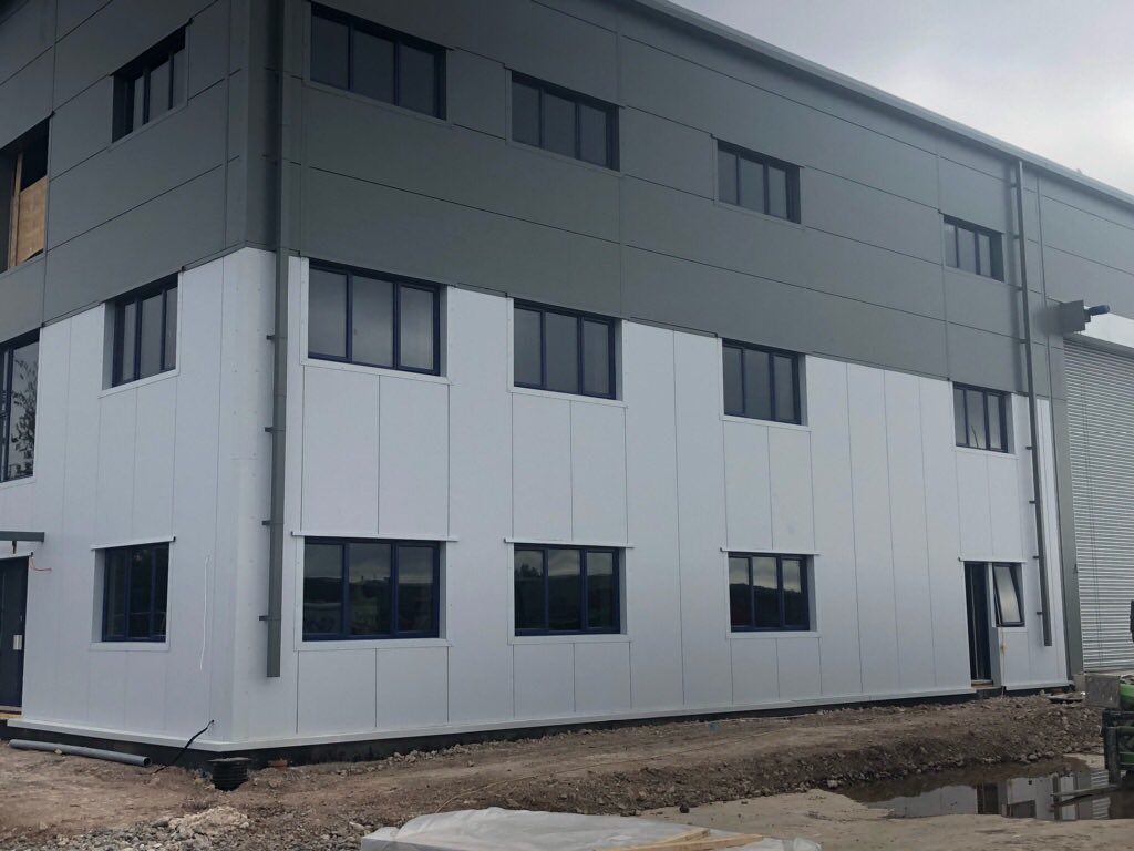 TheWaltersGroup's tweet photo. #WaltersAvonmouth #windowsarein #movinginsoon https://t.co/wJq60q8wiX
