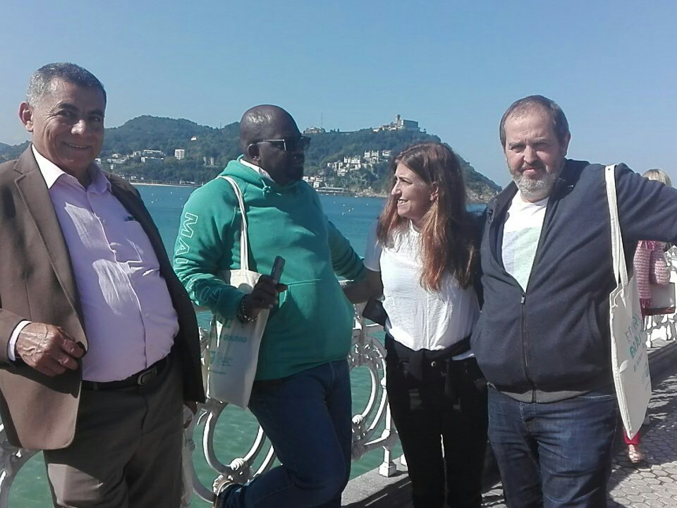 ValentinaFARC's tweet photo. GIPUZKOA oraingipuzkoa eegipuzkoa. Encuentro con Asesor del Gobernador de Gipuzkoa delegados y delegada de ECOMUN, Ciudad de San Sebastian. Intercambio experiencias. https://t.co/otMbvzAv20