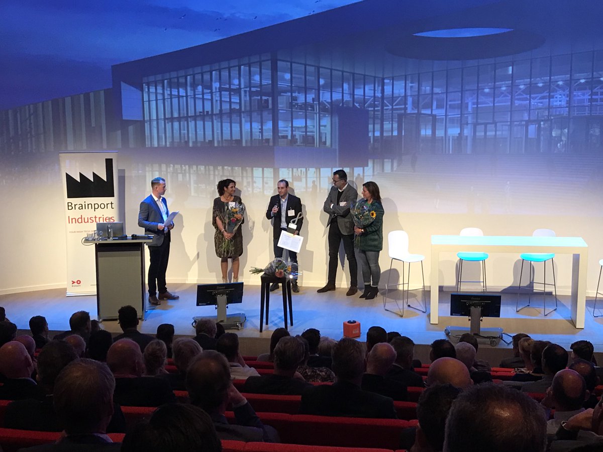RUBIX-Group feliciteert "straatgenoot" Prodrive met het winnen van de William Pijnenburg Award. tinyurl.com/y84hp5q6
#RUBIXGROUP <a href="/PijnenburgManon/">Manon Pijnenburg</a>
<a href="/KMWEprecision/">KMWE Group</a> #Prodrive
