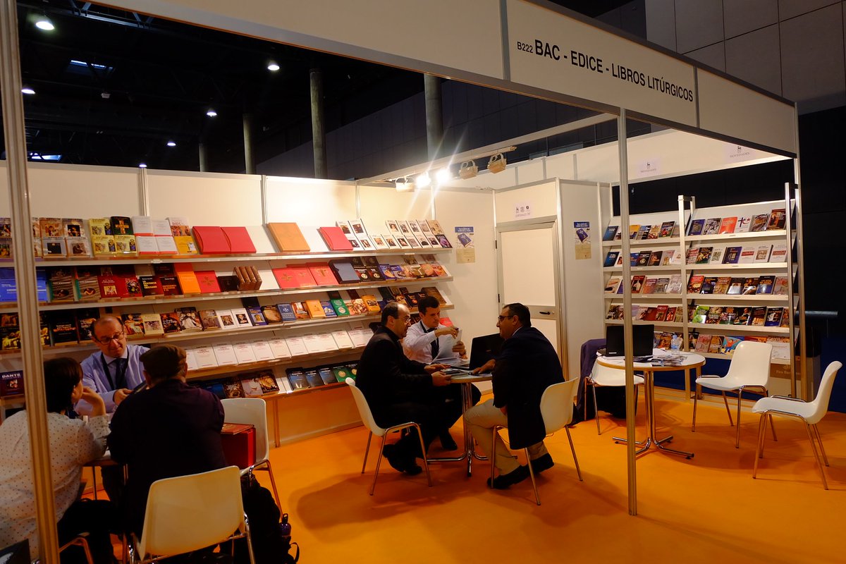 #BuenasTardes ya estamos en <a href="/FeriaLiber/">LIBER25</a> puedes encontrarnos en <a href="/Fira_Barcelona/">Fira Barcelona</a> Gran Vía, Pabellón 1, Nivel 0, Calle B, Stand 222 hasta ell 5 de octubre ¡Os esperamos a todos! #FelizJueves #Liber18 #Liber2018 #Liber bit.ly/2N1gSTD
