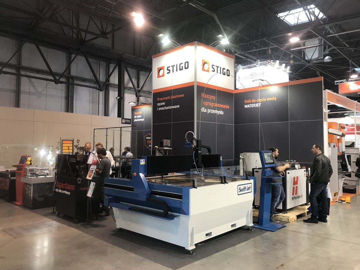 cut_swift's tweet photo. Last day @ the #Toolex exhibition in Poland.
Find us @ stand 326, Pavilion A where we are live cutting with our 3000XP and Swift-Jet machines. #plasmacutting #waterjetcutting https://t.co/uaJtupSEqV