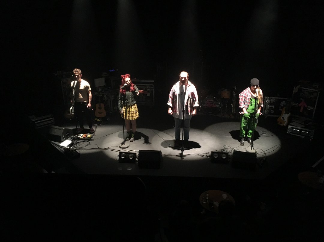 charlieraine6's tweet photo. #FANS is a "mobile friendly" show so our crowds are capturing some absolute gems.
@LiveTheatre @thesixtwenty https://t.co/YhTZ1KvuH8