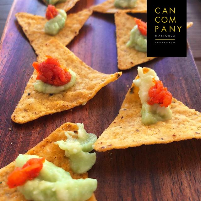 La versión mallorquina de los nachos: ¡guacamole y sobrasada!
Tapas que son pura #charcuisine 👌