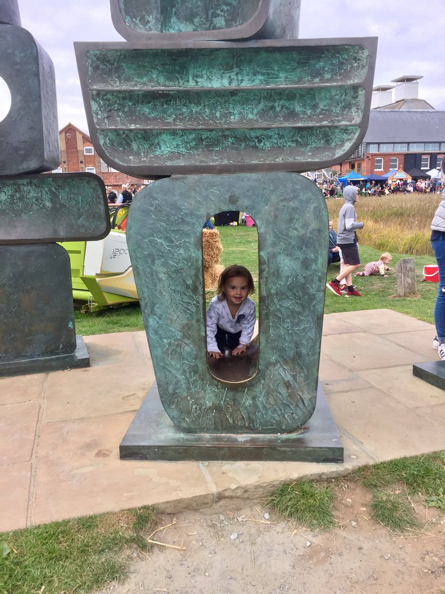 GraceGoldstone's tweet photo. Just before dad lost me during the Aldeburgh #foodanddrink festival ⁦@snapemaltings⁩ https://t.co/h5eg8sGw71