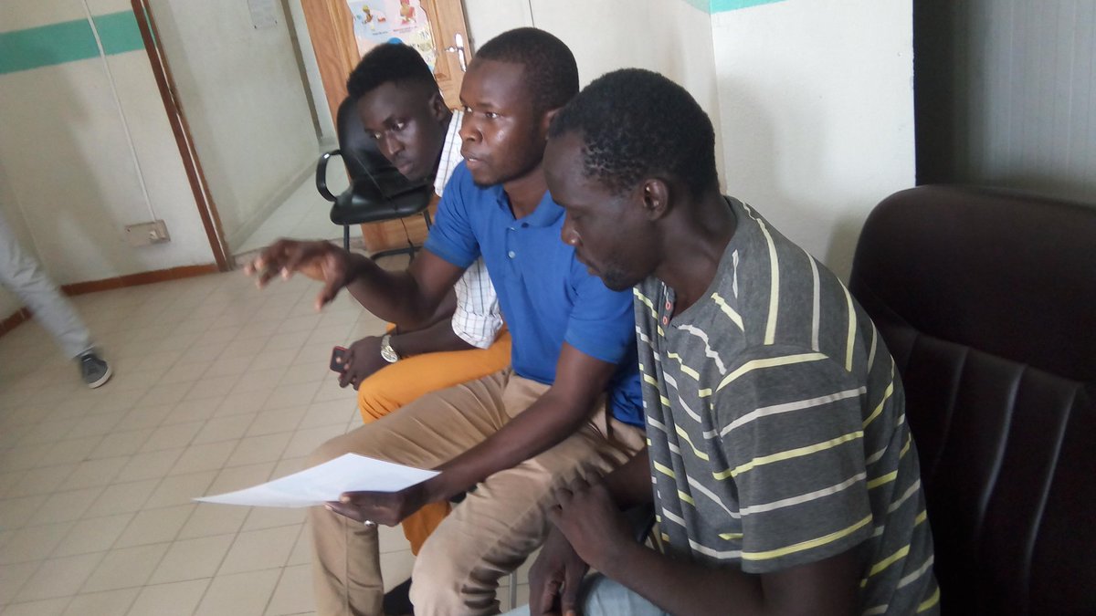 Angele1Bell's tweet photo. Very proud of Aliyou Sarr, a PNA employee for leading today's workshop in Wolof. The theme was around personnel safety and box handling. @MSDInvents @ARC_WA_Team #RTCfellows #capacitybuilding #staffempowerment #trainchangeagents https://t.co/0lrmhUEono