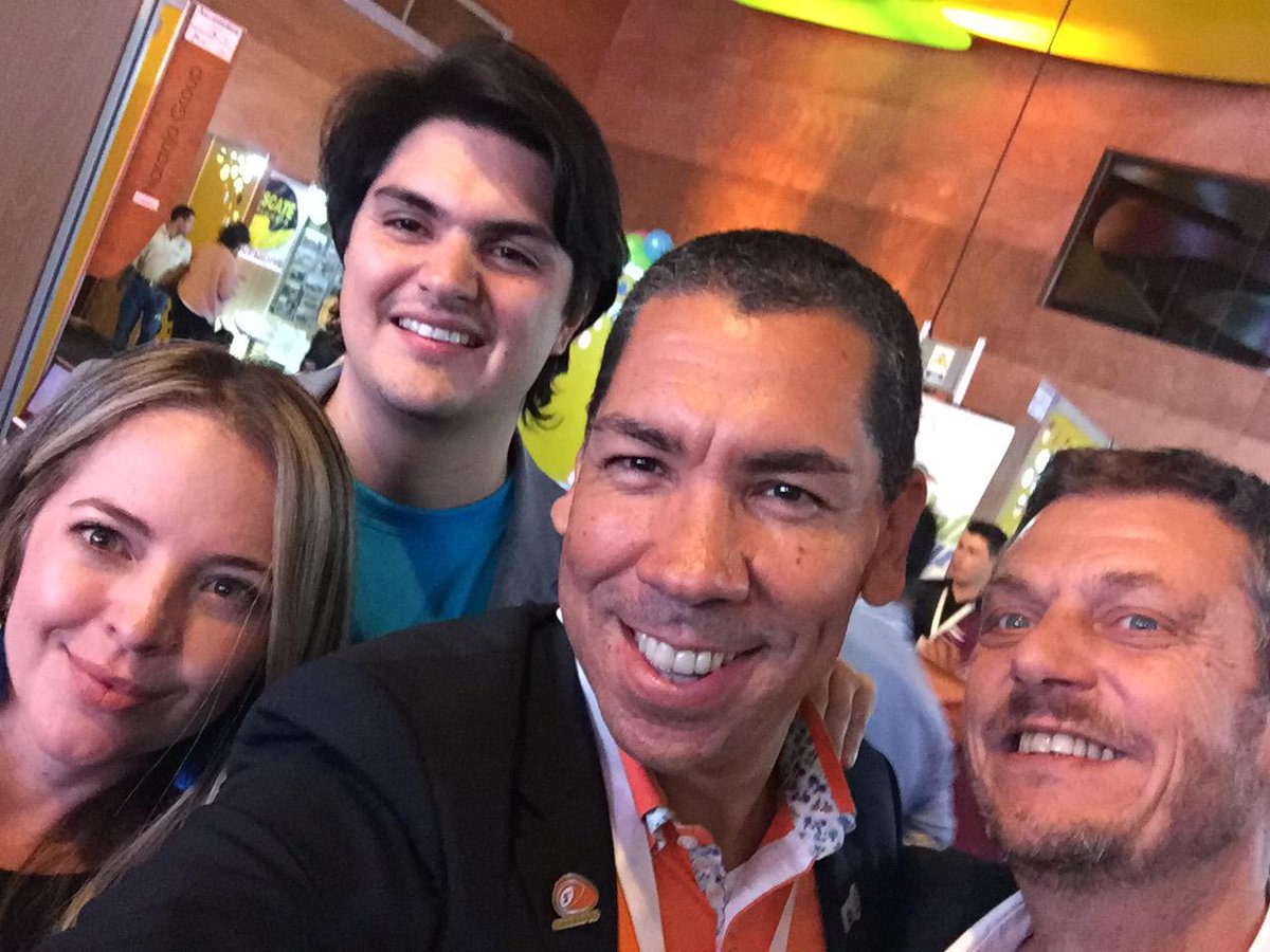 JohnShocklogic's tweet photo. Brilliant catching up with @javicreus and David Castaño in Colombia for #EventLab2018 @Asoeventos #ElEventoDeEventos #eventprofs https://t.co/fHHXMYvMfc