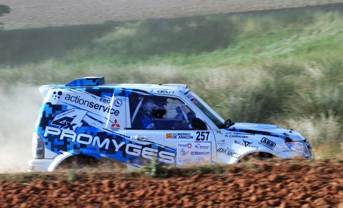 Promyges's tweet photo. 👉Líderes y con 186 puntos en el #CERTT!
🚙Así toma la salida el #Promyges #Rally Team en #RallyTTGuadalajara para defender el liderato en T1-N.
Viernes: Prólogo
Sábado: SS1+SS2+SS3+SS4
#GasMásyMejor #rallyraid #racing #4x4life #4x4 #offroadracing https://t.co/SCpL18gPg3