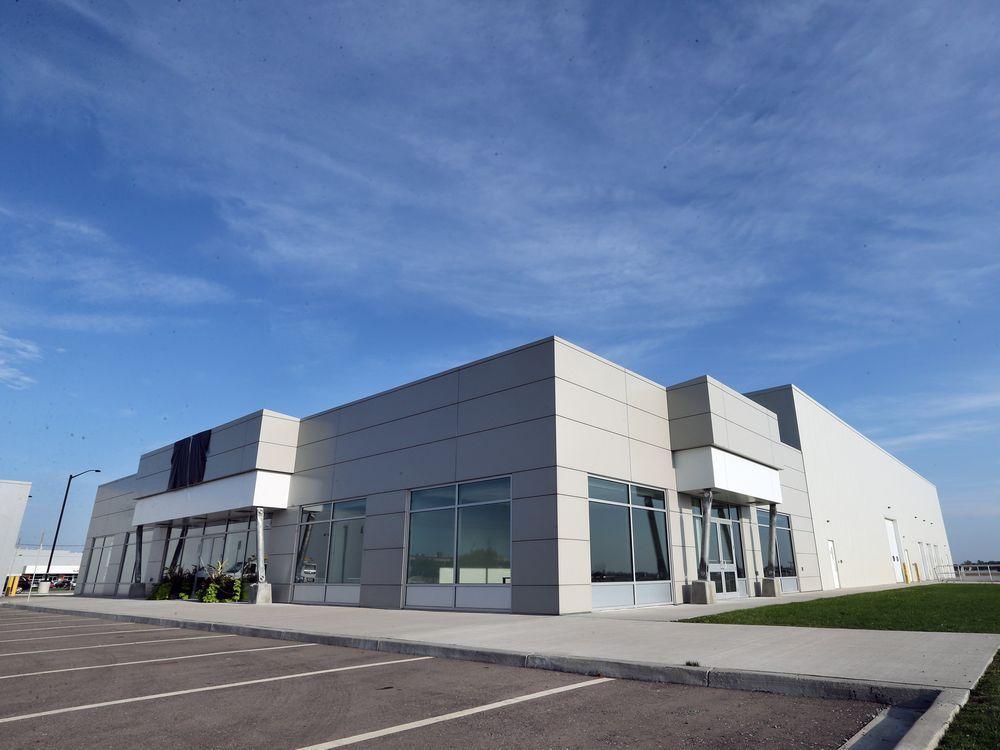 A German auto parts company is announcing Thursday it has chosen Windsor for its North American headquarters, employing at least 325, a source said on Wednesday. windsorstar.com/news/local-new…