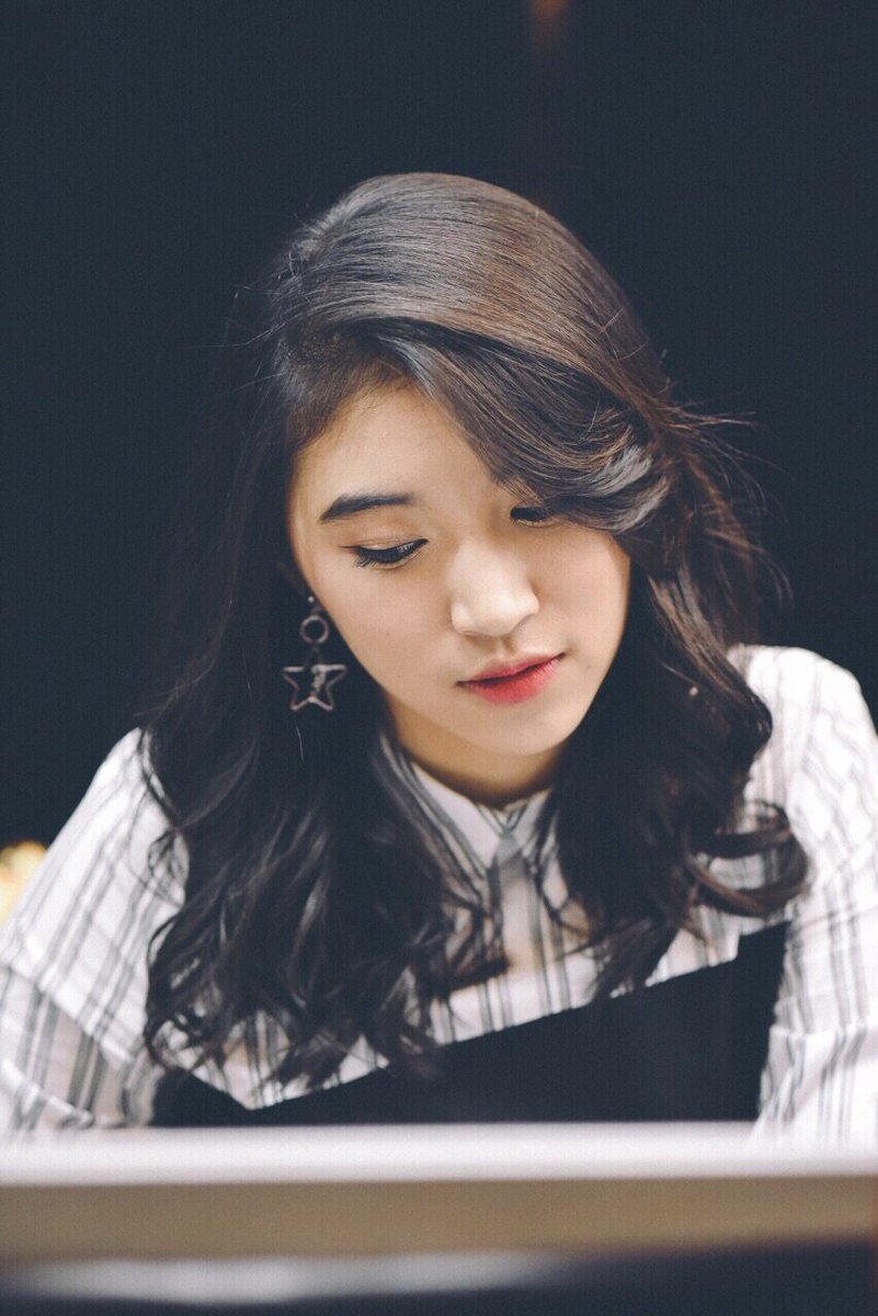 _shanindira's tweet photo. #Special buat hari ini❤️ https://t.co/lJqZd3yWY9