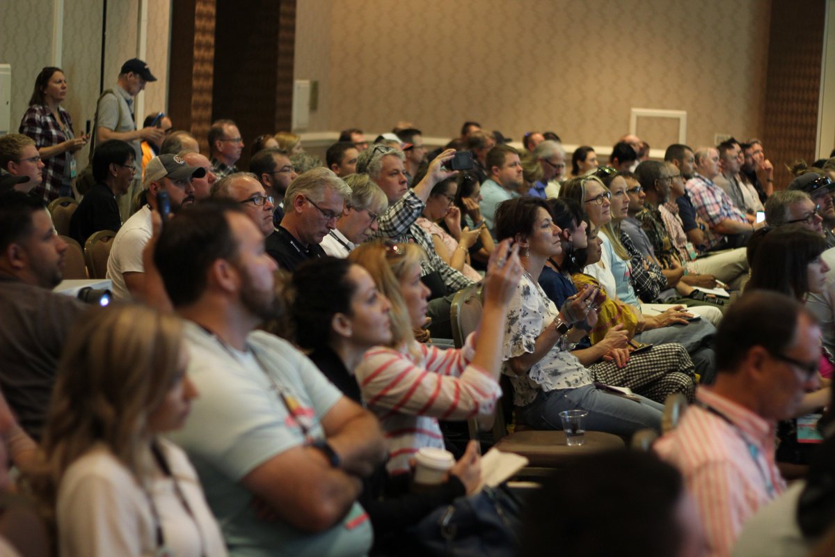 nat_3D's tweet photo. I enjoyed being able to present on @SUPodium at this years 3D Basecamp in Palm Springs. #supodium #sketchup #3dbasecamp @SketchUp @SketchUpUK @jbA_Chichester #supodiumv2 https://t.co/O0bqoxlqey