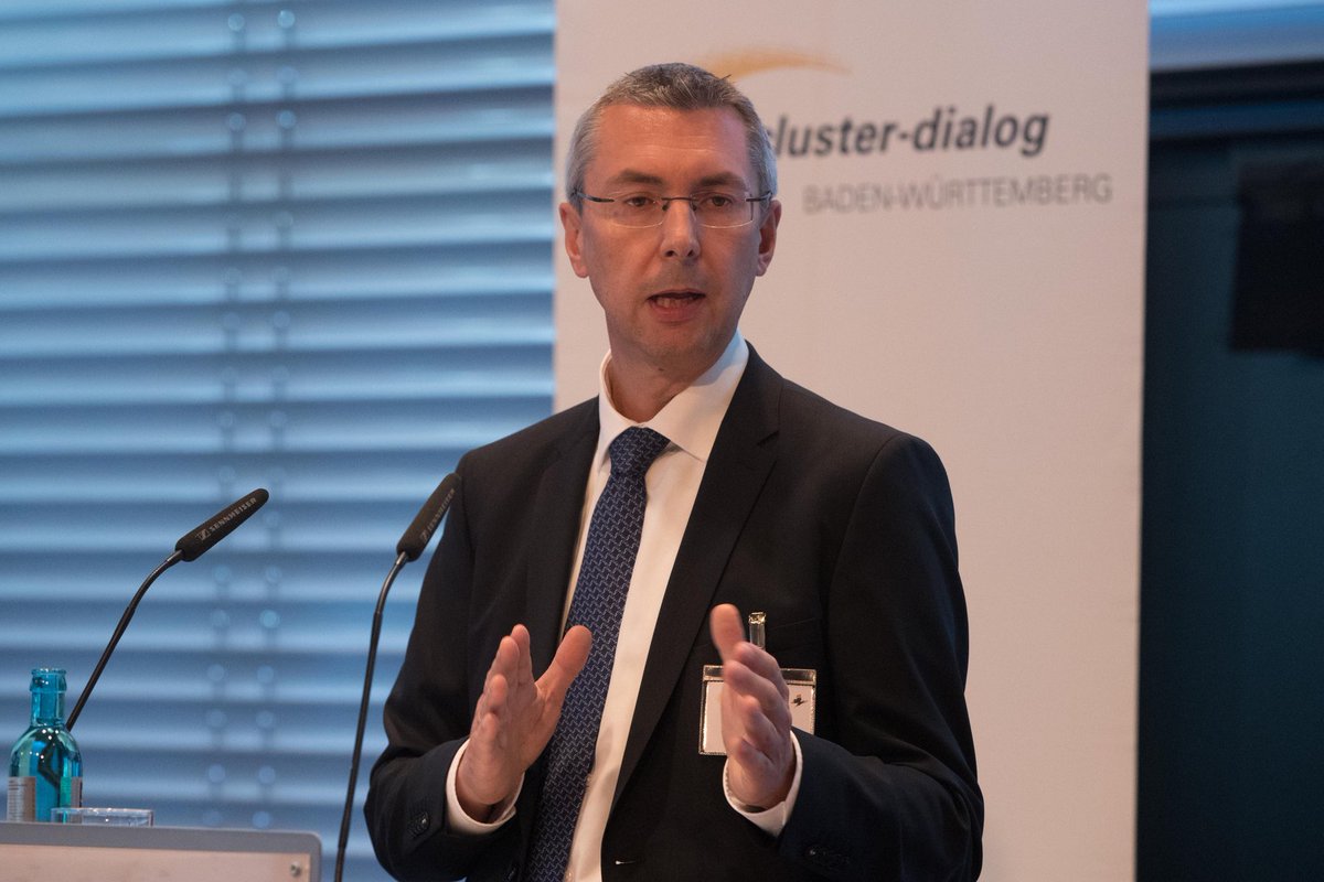 WM_BW's tweet photo. Das 8. #ClusterForumBW ist in vollem Gange! 🎉 Während sich unsere Teilnehmer in der Mittagspause 🍽️ austauschen, werfen wir schon einen Blick zurück auf die bisherigen Highlights der Veranstaltung! https://t.co/QdGToUAgUf