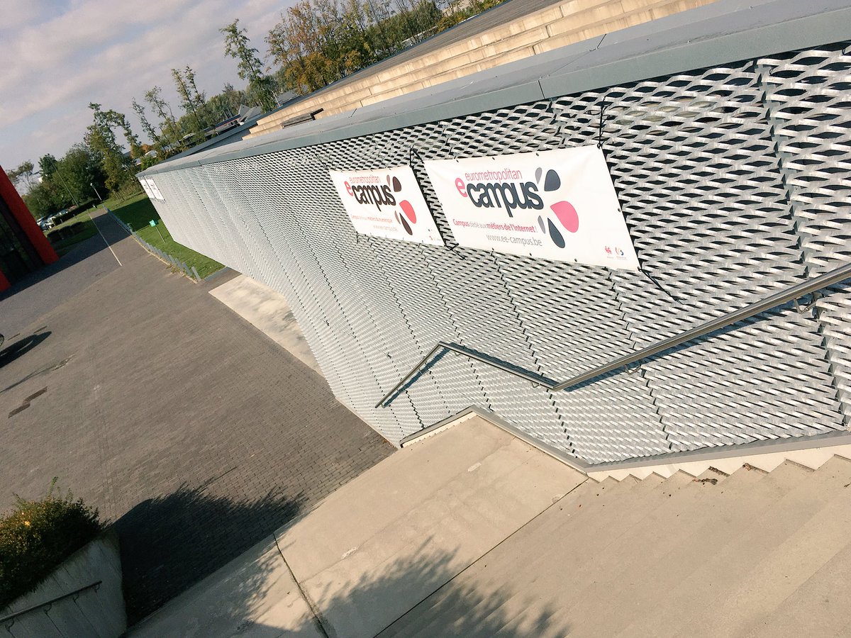 martiiw's tweet image. #decouverte de la #logique de #programmation avec @AlgoBot  pour une formation #JavaScript @Technocite à @Basteecampus #wallcode @digitalwallonia