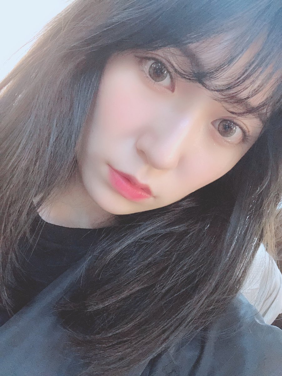 吉田朱里 茶髪 黒髪 どっちがすきぴ