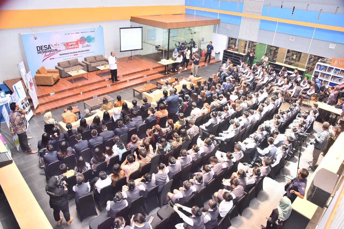 EkoSandjojo's tweet photo. Generasi millenial bicara desa..... takjub dengan ketertarikan mereka..... peluang membangun usaha didesa untuk mereka memang besar dan sedikit saingannya..... dan bisa membantu masyarakat desa. https://t.co/syK3uZfEz1
