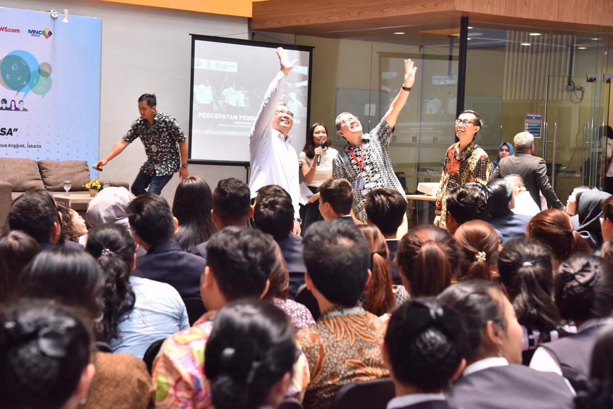EkoSandjojo's tweet photo. Generasi millenial bicara desa..... takjub dengan ketertarikan mereka..... peluang membangun usaha didesa untuk mereka memang besar dan sedikit saingannya..... dan bisa membantu masyarakat desa. https://t.co/syK3uZfEz1