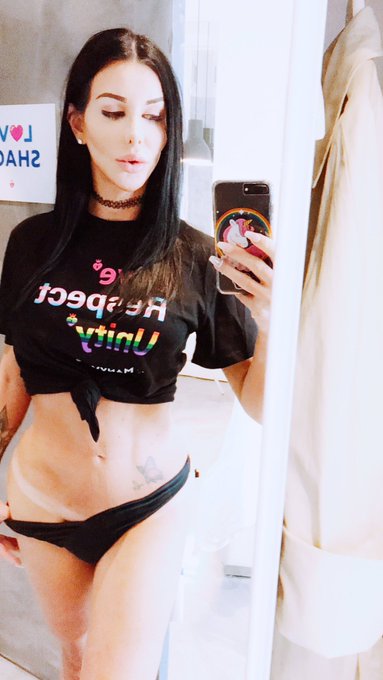 Kiss me . Suck me . Fuck Me PLEASE !!!! https://t.co/kXJIjnqHuF
