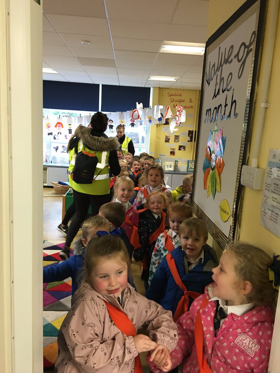 stmichaelscps's tweet photo. On our first outing to #dittonlibrary https://t.co/FXg2lTE4T1