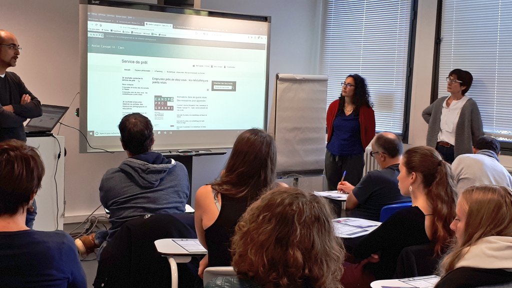 Canope_DTNorm's tweet photo. #nouveauxenseignants 

🤗 Bienvenue aux M2A et DU #mathématiques dans notre atelier

Découverte du service de prêt, des ressources éditées par @reseau_canope et des animations proposées 

Notre équipe à votre écoute pour vous accompagner au quotidien 😉

#EspeCaen https://t.co/5Uf5P1c2sQ