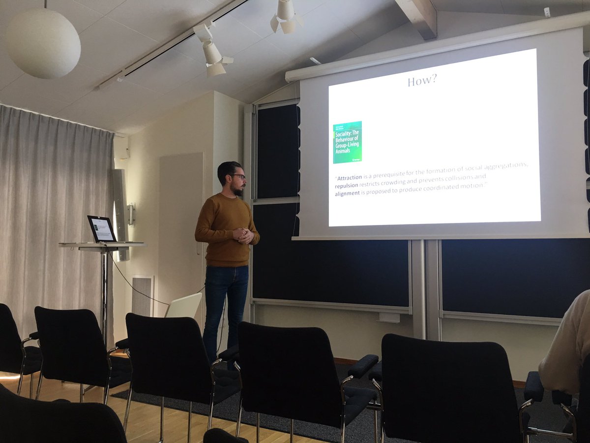 ECMTB2014's tweet photo. Daniel Strömbom talks about alternatives to alignments in collective motion #imlmathbio18 https://t.co/FrCrebEHY1