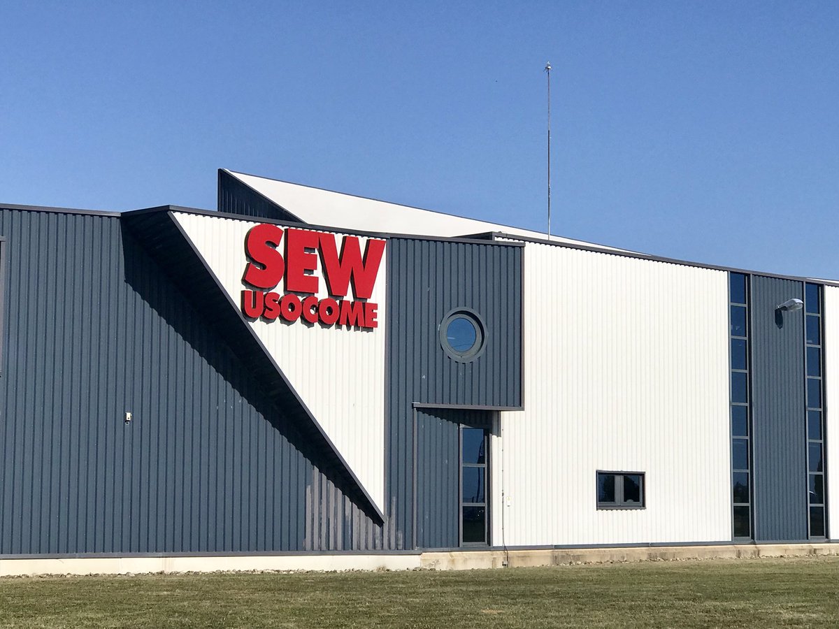 MoselleCD57's tweet image. [Rendez-vous avec @SEWUSOCOME ]
L’entreprise #SEW basée à #Forbach annonce un projet d’extension de 11500m2 et 30M€ d’investissements d’ici 2020. 
La #Moselle est attractive! @MoselleSL @MAttractivite #economie #industrie #emploi