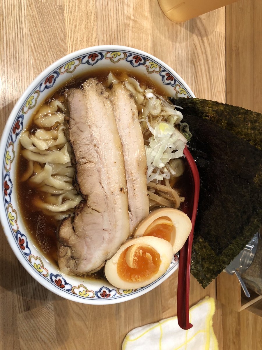 うまうまー。東小金井駅のくじら食堂の醤油ラーメンです！