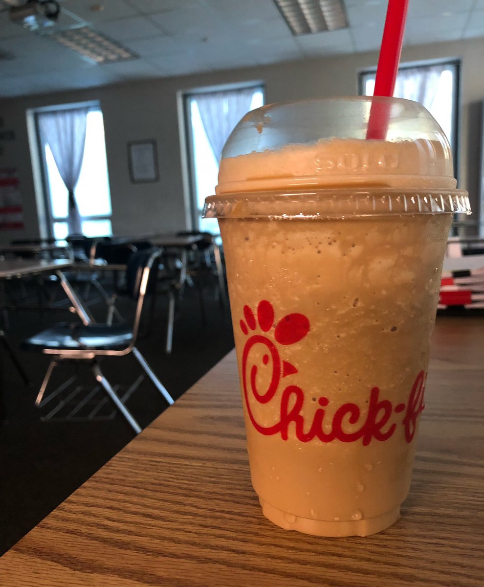 brit_riddleHHS's tweet photo. Why do I love @HooverHighBucs? Because I get to work with awesome people who think of me in the mornings☺️. #coffeeaddict #iteach #HooverPride https://t.co/rOJtUkm9qB