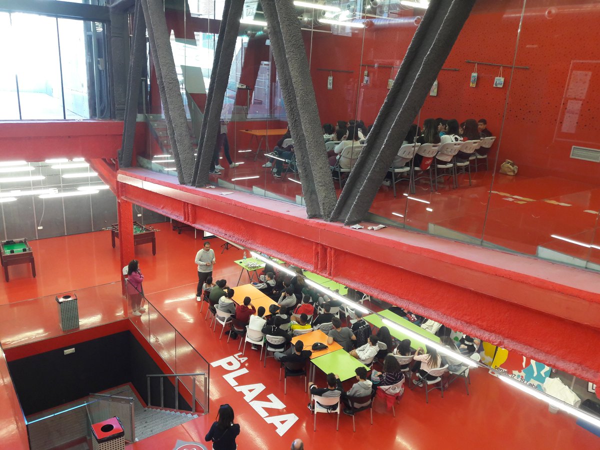 Hoy hemos tenido la tercera sesión de conecta.uji.es con la participación del IES Francés de Aranda y <a href="/salleteruel/">La Salle Teruel</a>. Gracias a todas  las personas que han colaborado y participado. ¡Hasta la próxima! 😉  Mañana viajamos al IES Bajo Aragón de Alcañiz. #CiènciaUJI