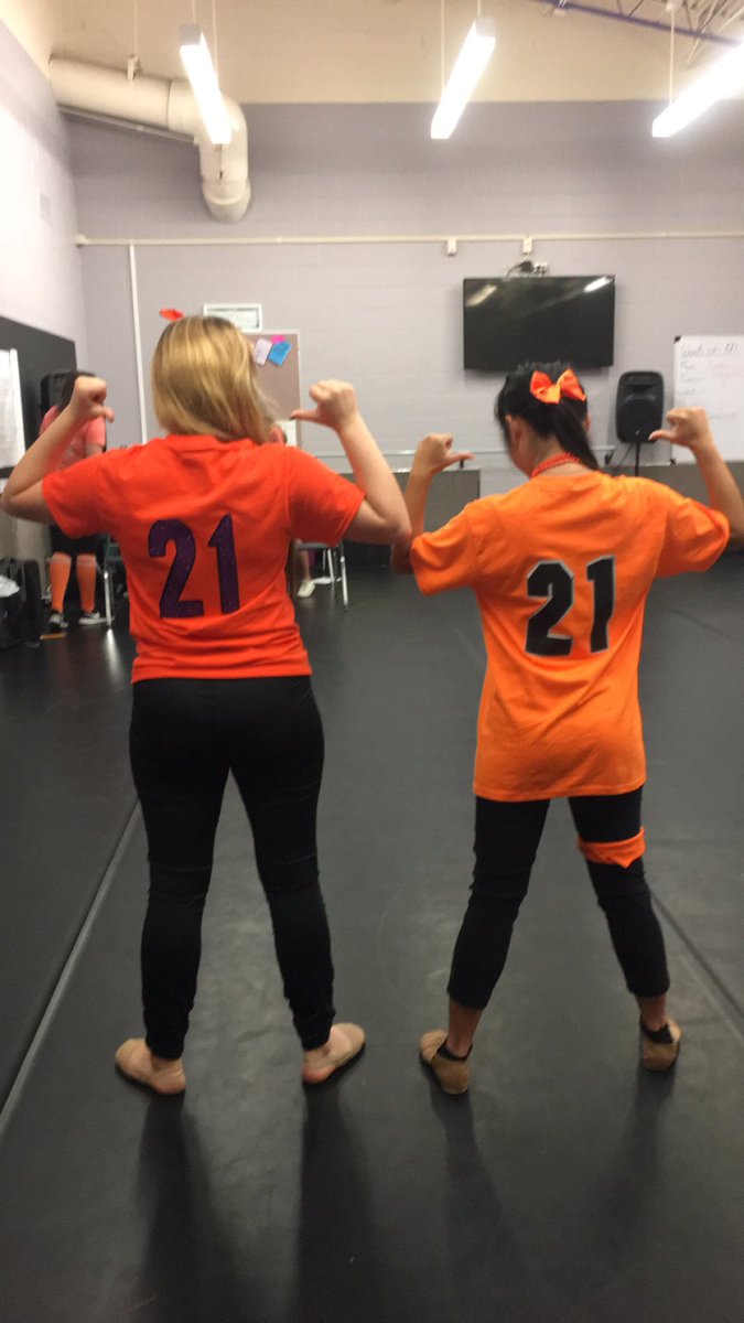 CathiKessel's tweet photo. #RRHoCo2018_19  class color day https://t.co/xrIZB6QGh7