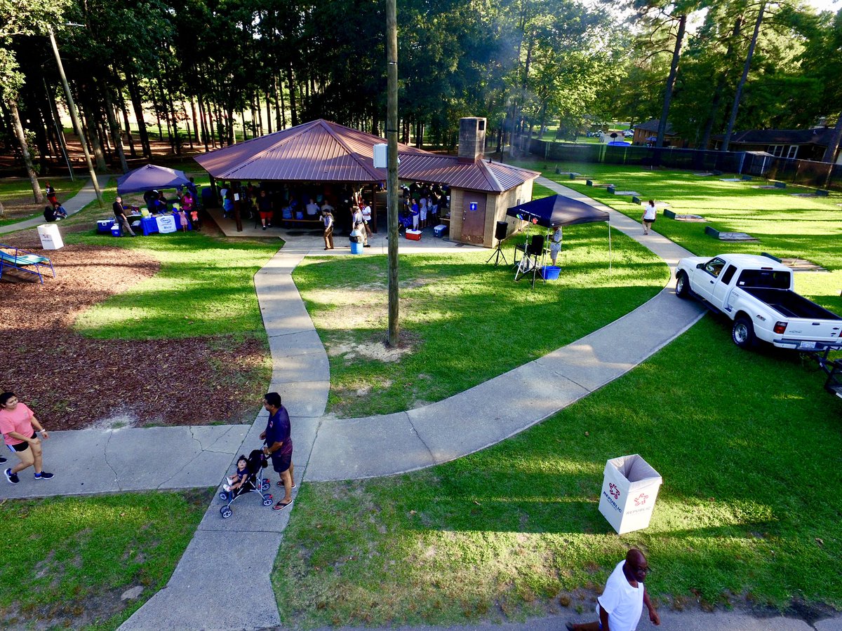 townofbiscoe's tweet photo. #TBT to our National night out event we had this past August!

We had such an incredible night and hope you all had a blast too!

We can’t wait for what next year has in store!

#beingbiscoe #throwback #nno https://t.co/biLDYzqRMy