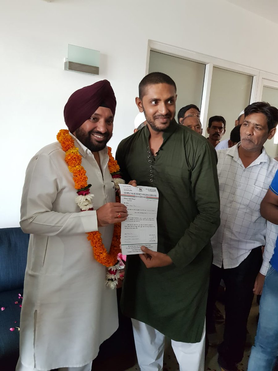 TarunjitSBanny's tweet photo. Under leadership of @ArvinderLovely ji president of gandhi nagar, 2 district gen sec &amp; vice-president are appointed @INCIndia @RahulGandhi @nadeeminc @INCMinorityd @INCDelhi @ajaymaken @alimehdiinc @HanzalaINC @AMITSOO80211433 @ChoidharyK @RinkuJa17859093 @varyamkaur094 #extenson https://t.co/K0uRZARxBo