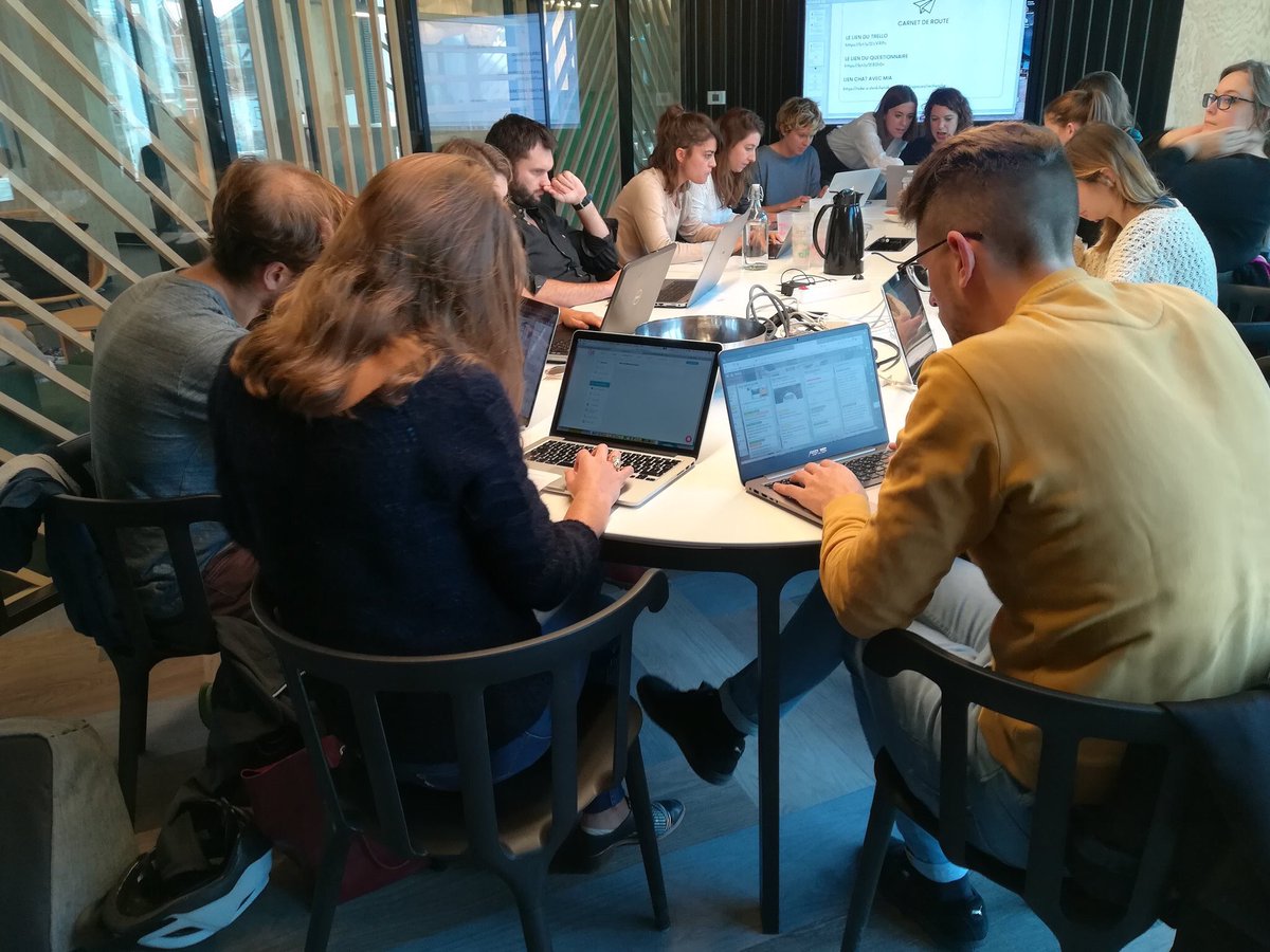 takeadesk's tweet image. Hier midi c’était le Usertest avec @CantineNantes pour la sortie très prochaine de notre plateforme. Un grand merci à tous les participants! Beaucoup de retours et d’échanges constructifs qui vont bien nous aider pour la suite 🙌🏼❣️#usertest