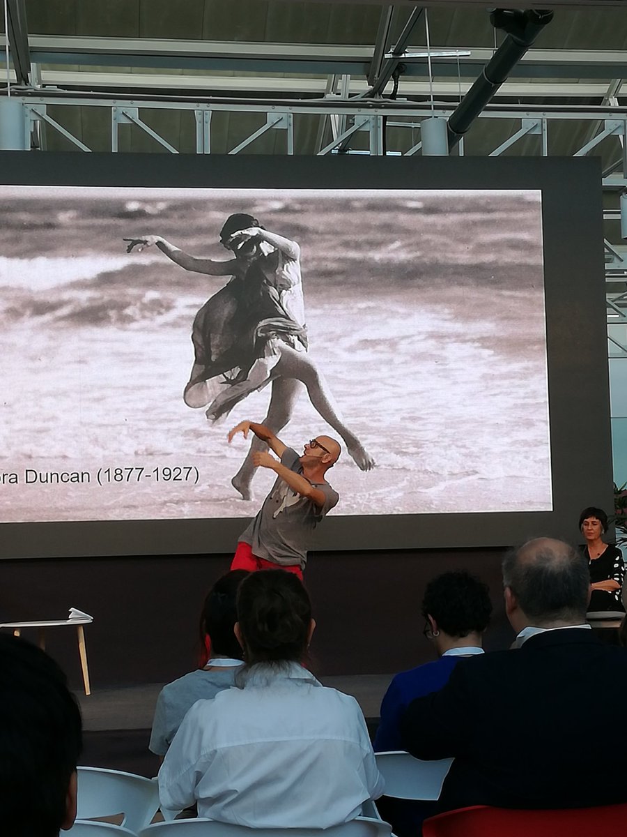 lea_luns's tweet photo. #Explicadanza #ToniJodar en #culturayciudadania
La danza es libertad https://t.co/N5mdika2xZ