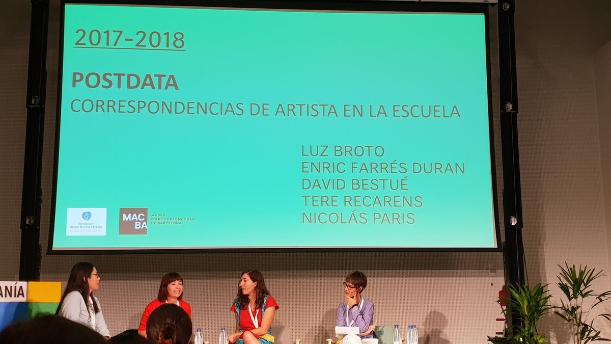 AngelAstorqui's tweet photo. mesa Arte y artistas en las aulas: @dalanotasocial formación de personas a través de la música. @MACBA_Barcelona
presenta #PosdataMacba el arte no tiene q suceder siempre en un museo Y #planters d @conarte_int metodologías pedagógicas, formación de formadores #CulturayCiudadania https://t.co/ZKgOkr2uVn