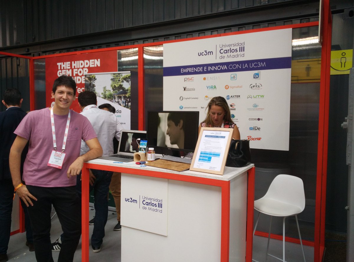 StartUC3M's tweet photo. #OrgulloStarter es lo que sentimos al ver a @santijc93 @Liight_es en @south_summit! Venid al stand de la @uc3m! https://t.co/3gCBlTo2SD