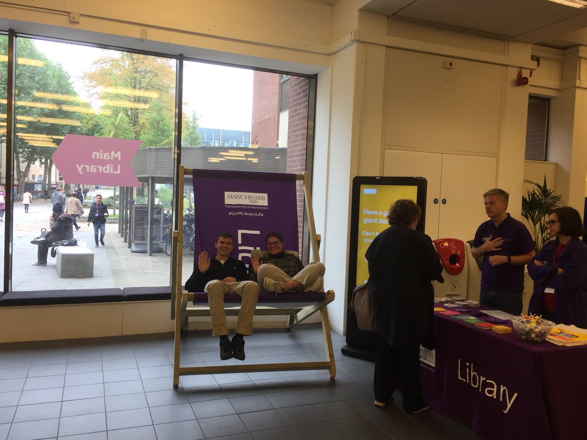 Rhm4Renata's tweet image. A quick rest before they #uomgetstarted @UoMLibrary