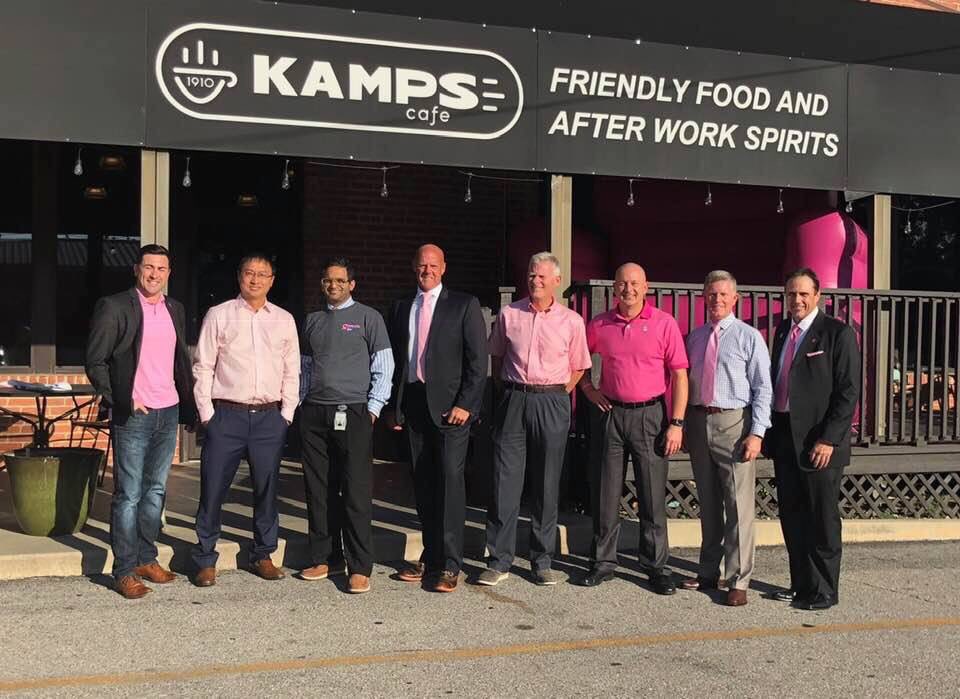 ShellyDouglas9's tweet photo. Thank you to these business leaders for making a difference and Making Strides Against Breast Cancer and joining @HealthCharities @AmericanCancer @ACSoklahoma @Kamps1910 to kick off Breast Cancer Awareness Month #MakingStridesOKC #PinkUpOKC https://t.co/aJkHfEKc3E