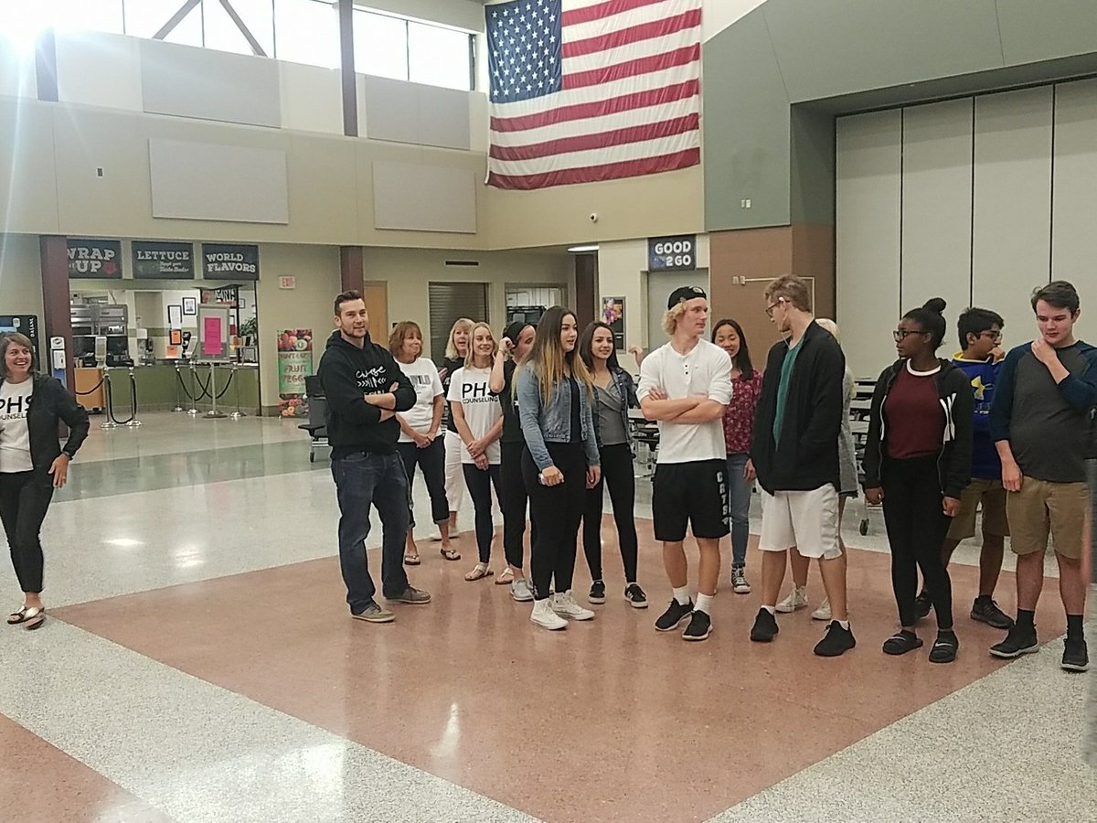 DRamosPHS's tweet photo. PHS Counselors and Student Ambassadors are welcoming new students through team building activities!!!!! https://t.co/Oev9IO1nto