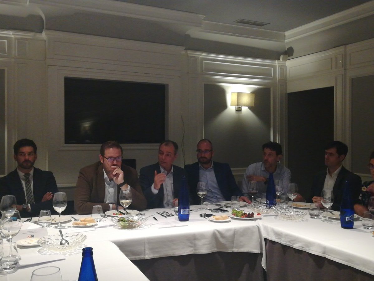 AJEValencia's tweet image. "En la @CEV_CV hay más de 540 asociaciones actualmente", @Boronavarro, presidente #EntreAmigos #jovenesempresarios