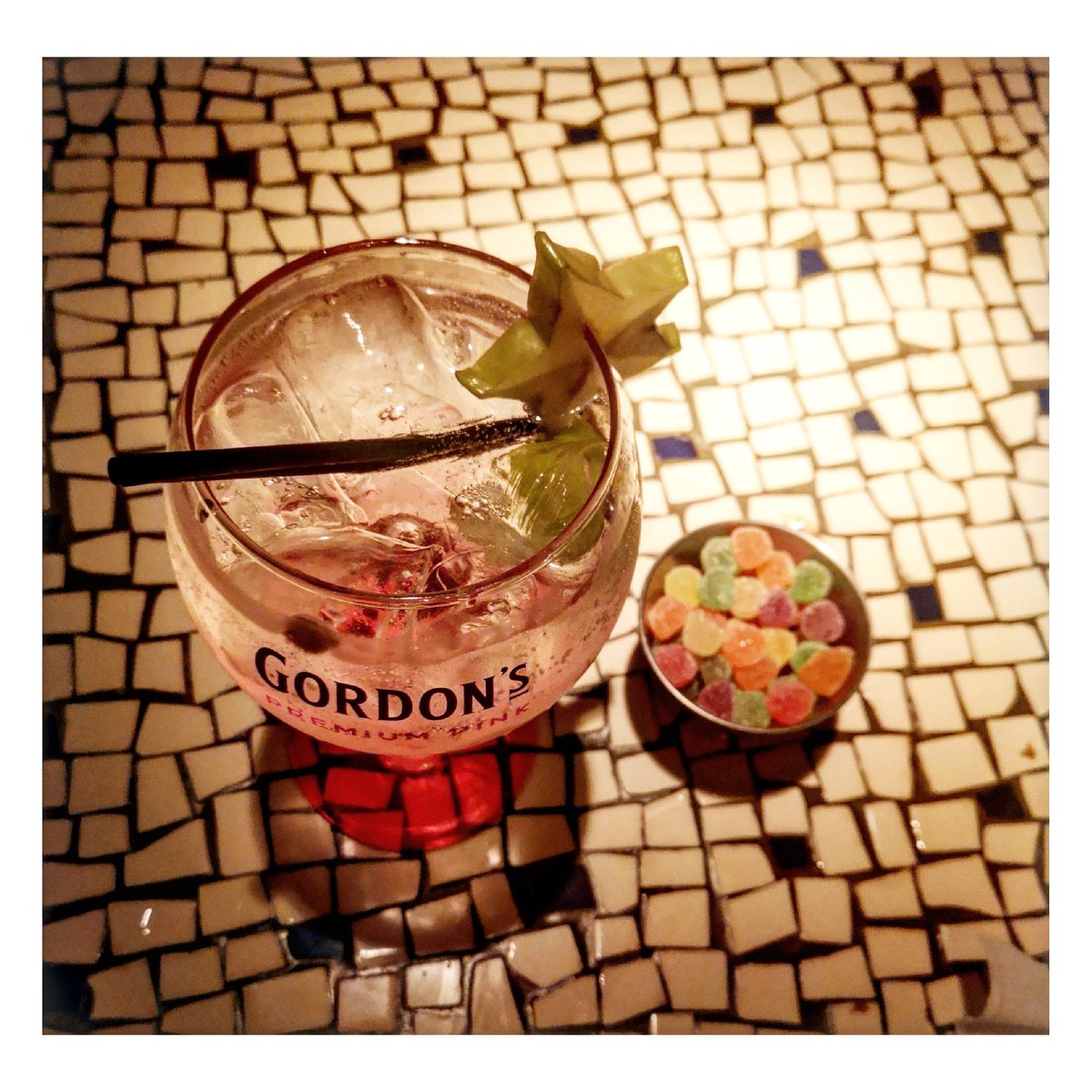 MatuteMadrid's tweet photo. Se llama Afterwork...
.

#GrupoLaFábrica #Matute #MatuteMadrid #AfterWork #AfterWorkMadrid #Gin #InstaGin #Gordons #GinTonic https://t.co/BjwGsHuxPs