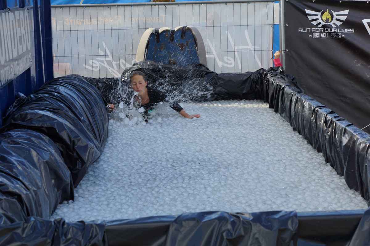 IJsblokjes's tweet photo. Icefactory is proud to present RUN FOR OUR LIVES
13 oktober- 6de Disaster Run
Disaster Run is dé obstacle run waar iedereen de eindstreep haalt.
Brain freeze = 2000 kg ice cubes
https://t.co/ZoC6qIFdnD
#icefactory #runforourlives #rfol https://t.co/KMG2rXtFVH