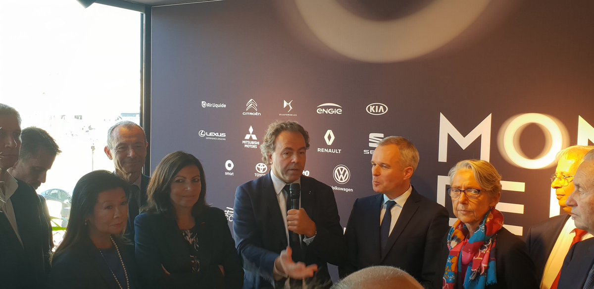 En direct du Centre d'Essai Electrique du Mondial de l'Automobile Place de la Concorde . Si vous aussi vous souhaitez essayer le nouvel Outlander PHEV 2019, réservez votre essai sur mitsubishi-motors.fr/salon-electriq… 

 #MondialDeLAuto #OutlanderPHEV19 #ElectriqueEtTellementPlus #mitsubishi