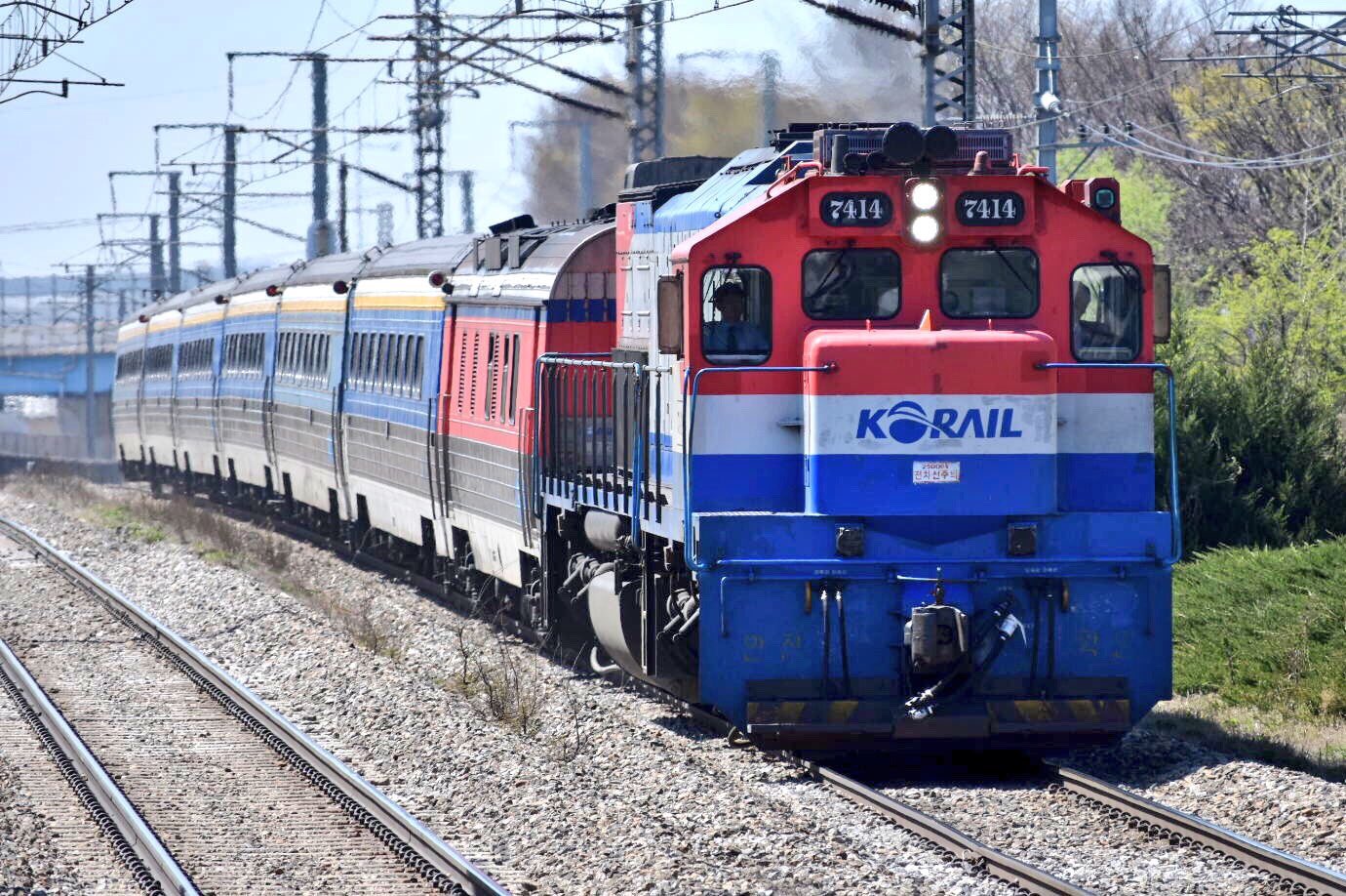 鉄道ピンバッチ】アメリカ・リミテッド（韓国）セマウル 鉄道