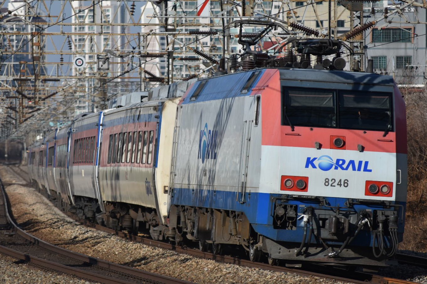 鉄道ピンバッチ】アメリカ・リミテッド（韓国）セマウル 鉄道