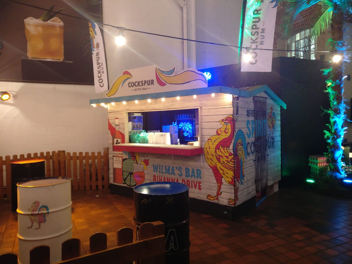 Peachy_Pro's tweet photo. @CockspurRum is all ready at #LondonCocktailWeek 2018! Come down between now and Sunday to try out the Balla Rum! #CockspurRum #Cockspur #WeRumCropOver #COCKSPURsplash #BallaBlack #EnterTheDarkness #LCW #Barbados #TasteOfBarbados @PeachyPro #EverythingsPeachy #TourMoon #Cocktails https://t.co/PPmbAyuQpm