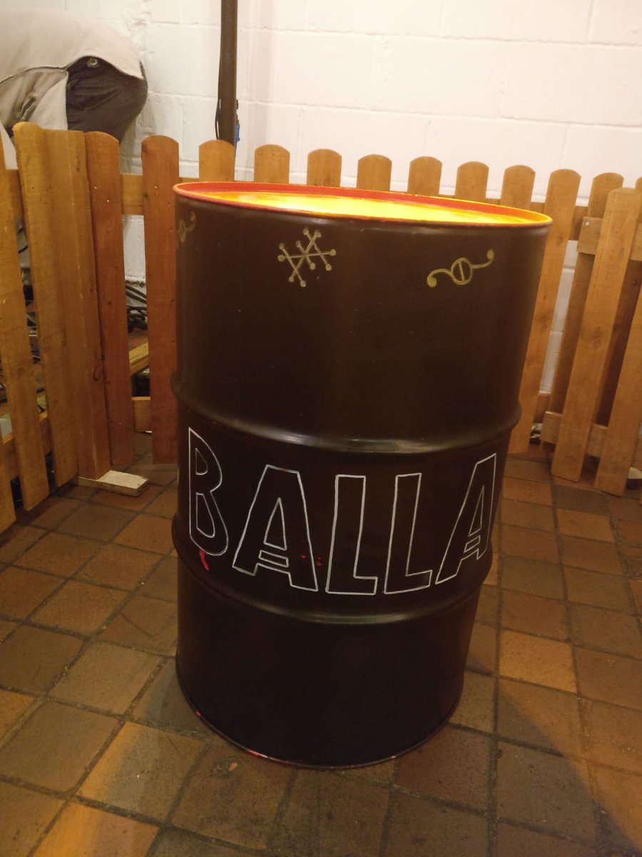 Peachy_Pro's tweet photo. @CockspurRum is all ready at #LondonCocktailWeek 2018! Come down between now and Sunday to try out the Balla Rum! #CockspurRum #Cockspur #WeRumCropOver #COCKSPURsplash #BallaBlack #EnterTheDarkness #LCW #Barbados #TasteOfBarbados @PeachyPro #EverythingsPeachy #TourMoon #Cocktails https://t.co/PPmbAyuQpm