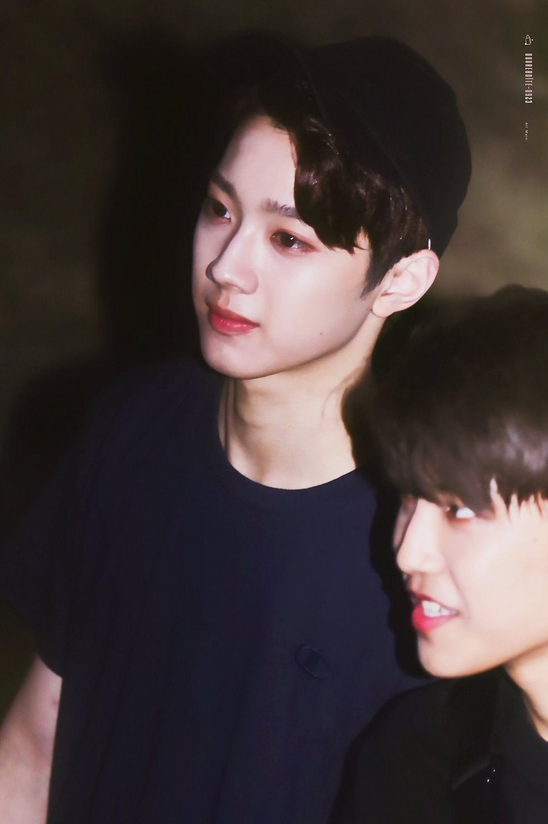 ✨🍂💦🌌

#워너원 #라이관린