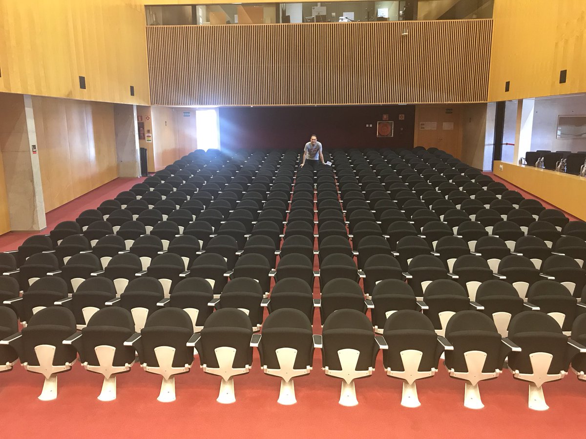 CEFIREambitCDD's tweet photo. Tot a punt per al #CongrésEduTIC18,  a @UPVCampusGandia #CEFIREGandia  @aj_gandia @GVA_Cefire demà últims detalls amb totes les assessories i coordinacions TIC. https://t.co/ogLOLgbRNy